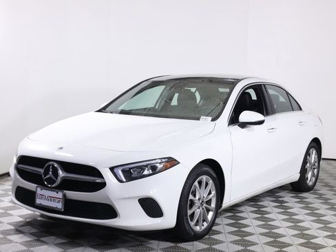 Certified 2019 Mercedes-Benz A 220 4MATIC image 3