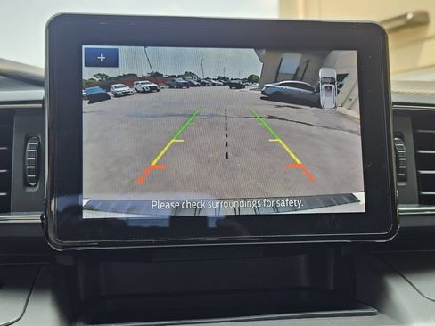 Used 2022 Ford Explorer XLT w/ Equipment Group 202A RWD image 15
