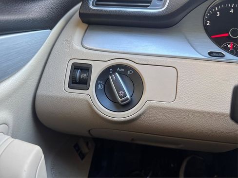 Used 2016 Volkswagen CC Sport image 17