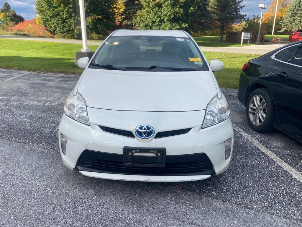Used 2014 Toyota Prius Four FWD image 2