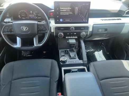 Used 2024 Toyota Tacoma TRD Off-Road AWD/4WD image 24