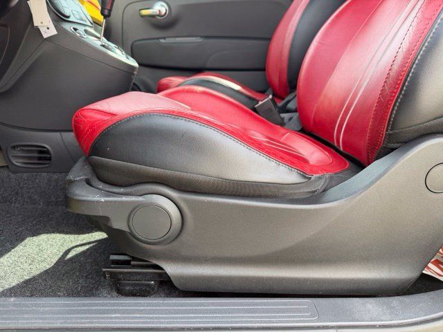Used 2013 FIAT 500 Lounge w/ Luxury Leather Pkg FWD image 9