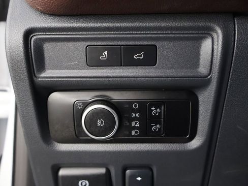 Used 2024 Ford Expedition Limited RWD image 46
