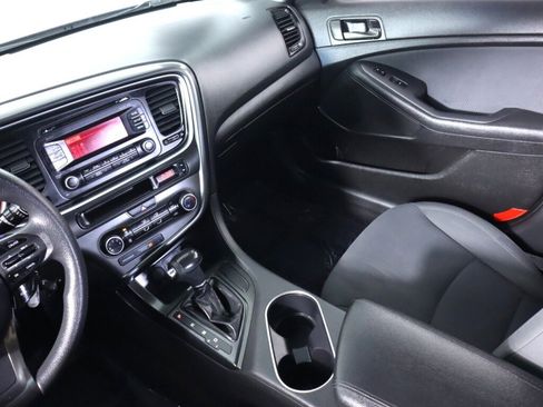 Used 2015 Kia Optima LX FWD image 25