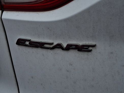 Used 2013 Ford Escape SE FWD image 4