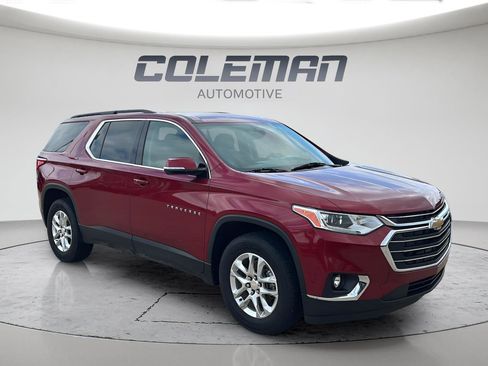 Used 2020 Chevrolet Traverse LT image 3