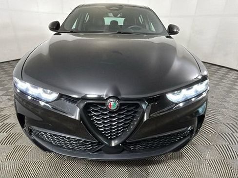 Used 2024 Alfa Romeo Tonale Veloce AWD/4WD image 8