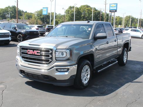 Used 2017 GMC Sierra 1500 SLE w/ SLE Value Package image 8