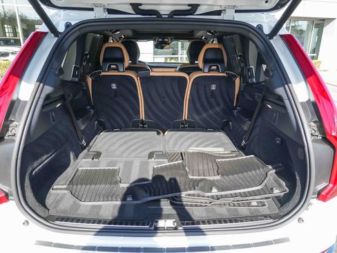 Used 2025 Volvo XC90 T8 Ultra w/ Protection Package Premier AWD/4WD image 29