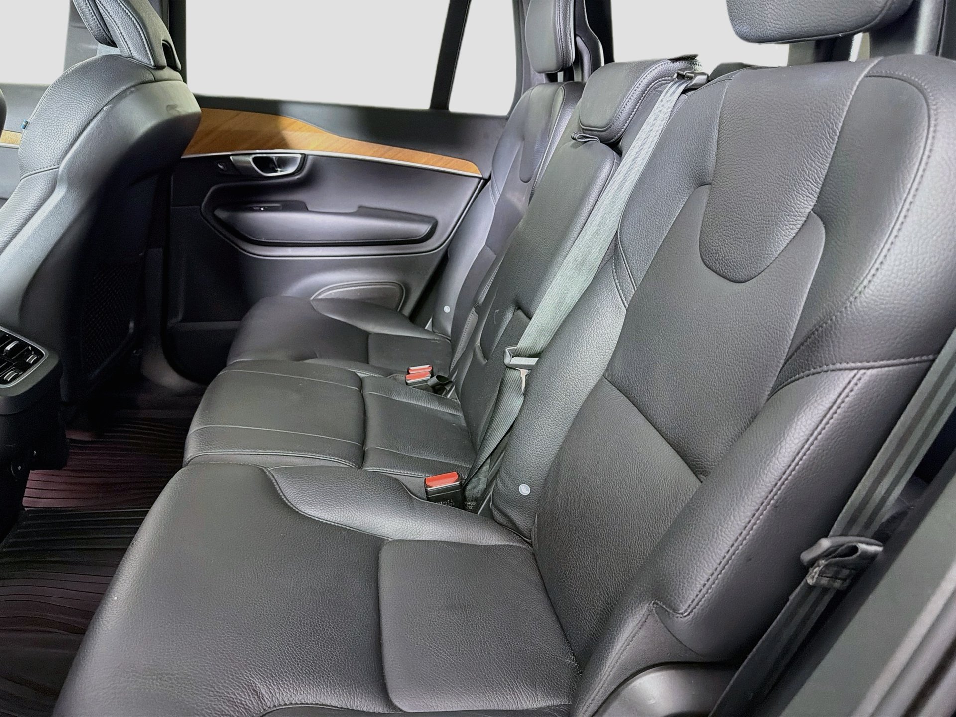 Used 2023 Volvo XC90 B6 Plus w/ Protection Package Premier AWD/4WD image 25