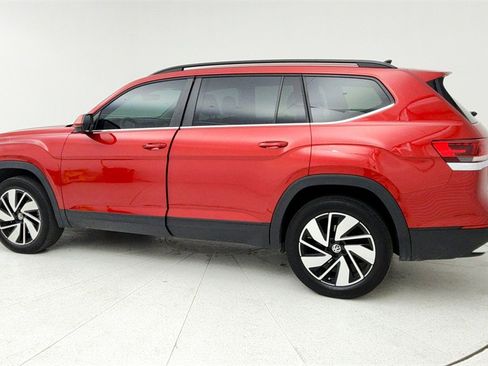 Used 2024 Volkswagen Atlas SE image 4