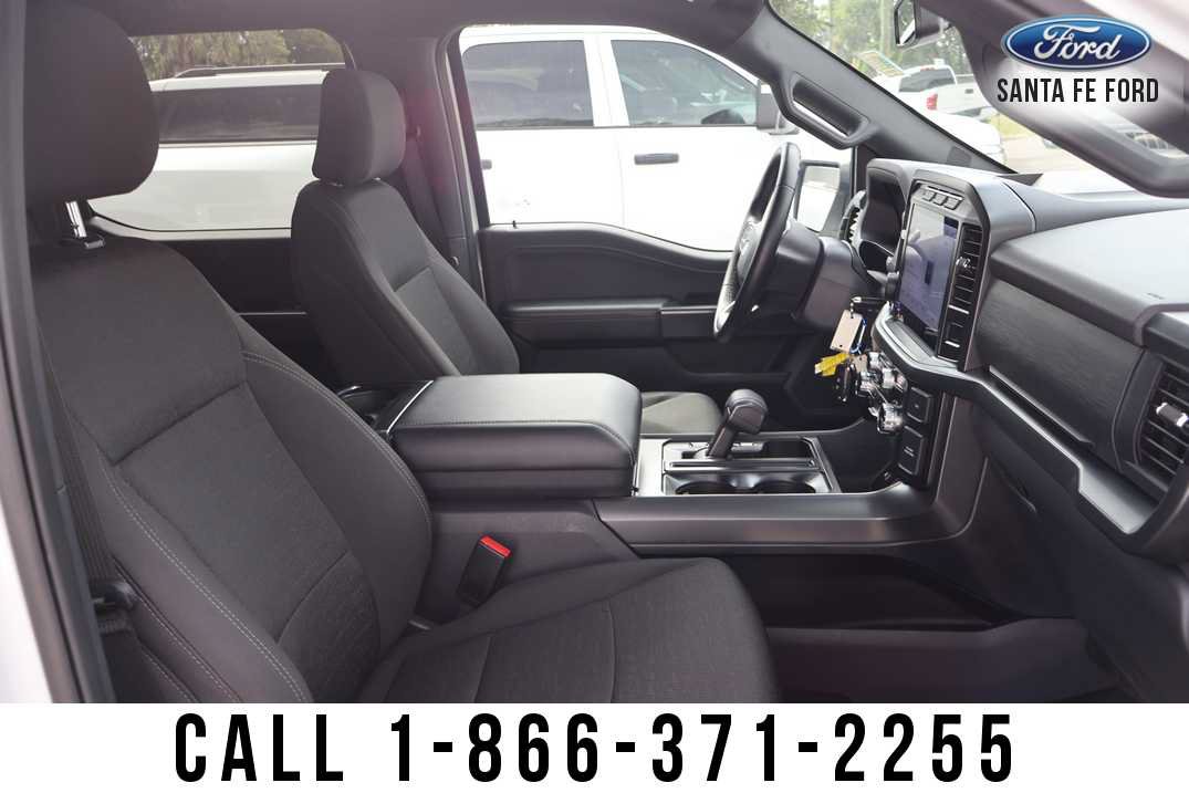 Used 2024 Ford F150 XLT w/ XLT Black Appearance Package RWD image 33