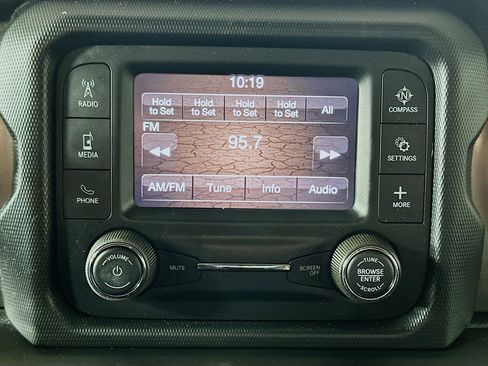 Used 2020 Jeep Wrangler Sport image 19