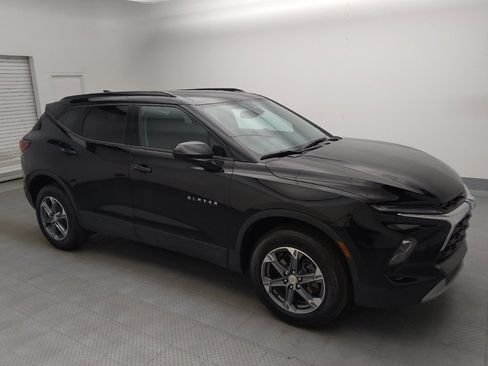 Used 2024 Chevrolet Blazer LT w/ Convenience Package FWD image 11