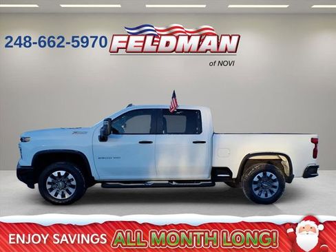 Used 2025 Chevrolet Silverado 2500 Custom w/ Custom Value Package image 2