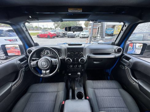 Used 2011 Jeep Wrangler Unlimited Sport image 14