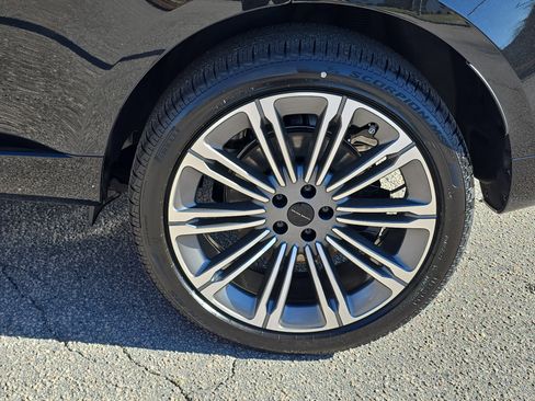 New 2026 Land Rover Range Rover SE AWD/4WD image 34