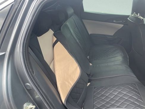 Used 2018 Honda Civic EX image 9