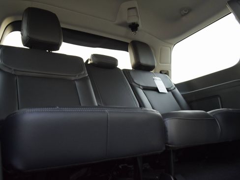 New 2025 Ford Expedition Platinum w/ Driver's Package image 23