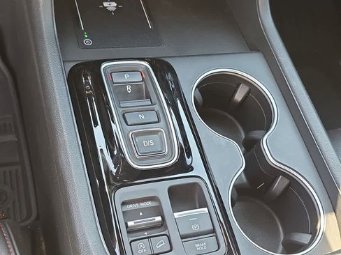 Certified 2025 Honda Pilot Black Edition image 27