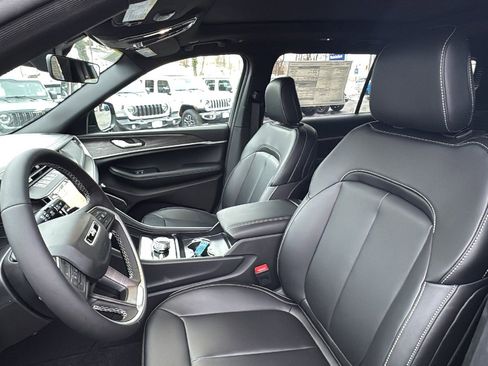 New 2026 Jeep Grand Cherokee L Limited image 13