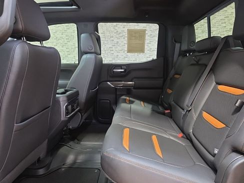 Used 2022 GMC Sierra 1500 AT4 w/ AT4 Preferred Package image 15