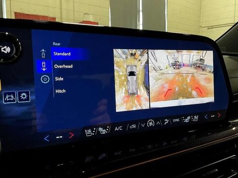 New 2026 Chevrolet Traverse High Country w/ LPO, Floor Liner Package AWD/4WD image 5