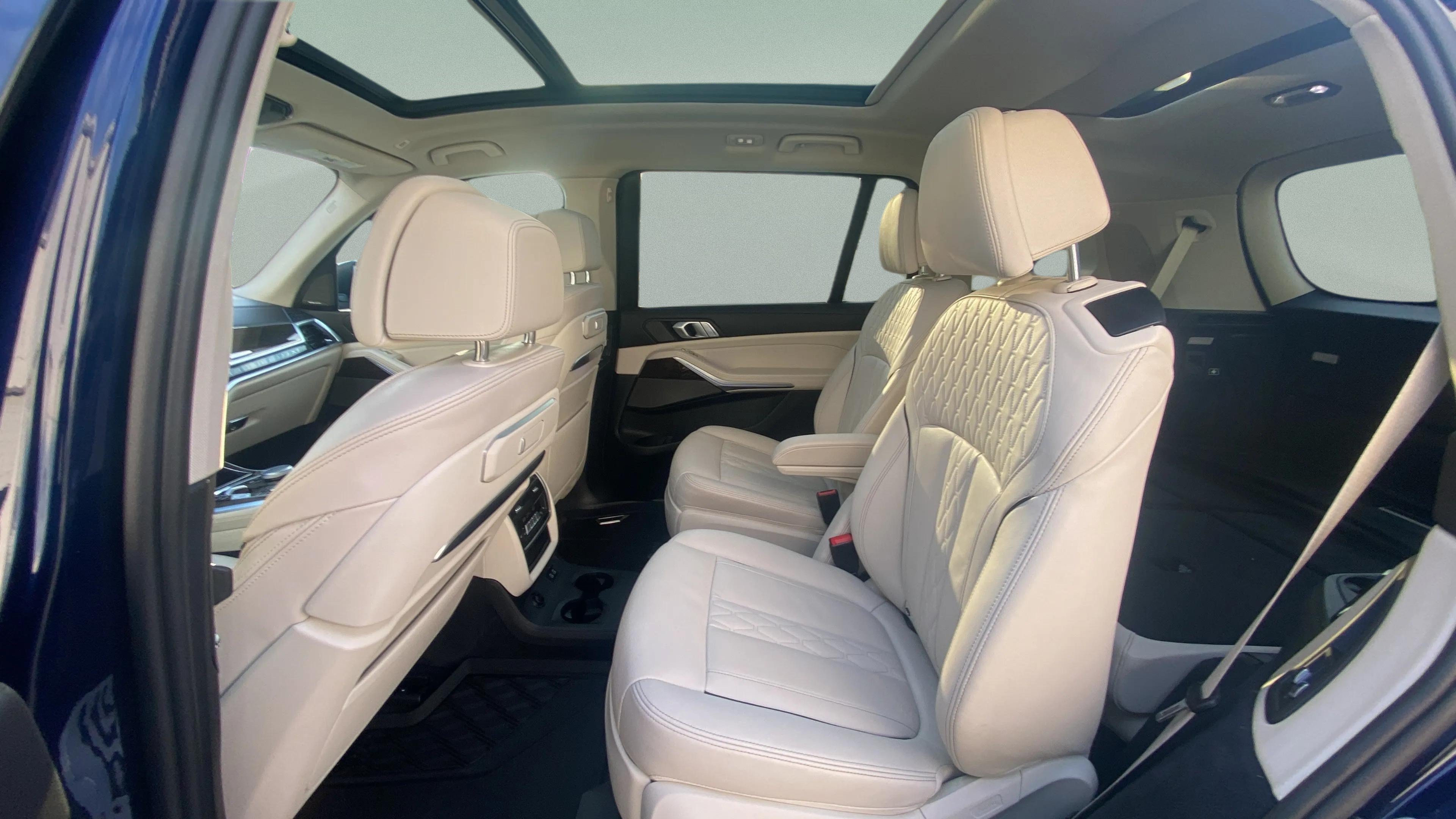 Used 2024 BMW X7 xDrive40i w/ Premium Package AWD/4WD image 23