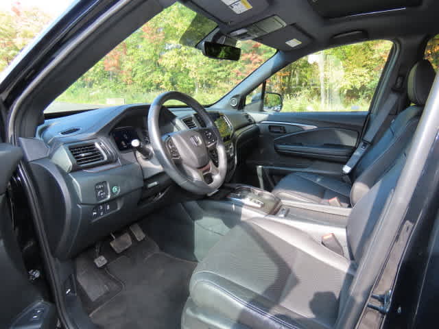 Used 2023 Honda Passport EX-L image 2