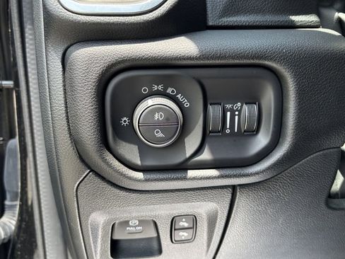 Used 2023 RAM 1500 Laramie AWD/4WD image 30