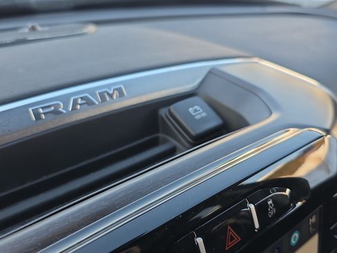 Used 2024 RAM 2500 Laramie image 32