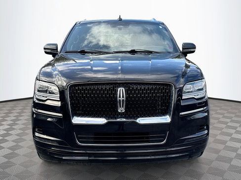 Used 2024 Lincoln Navigator Reserve w/ Equipment Group 201A image 2