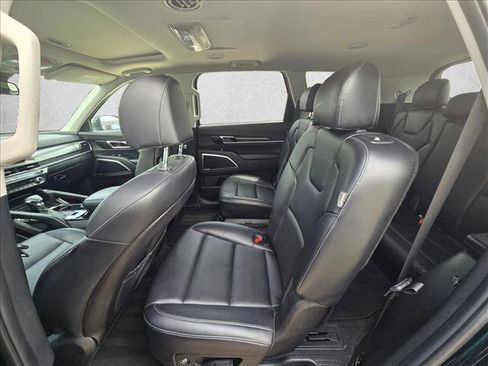 Used 2025 Kia Telluride S image 21