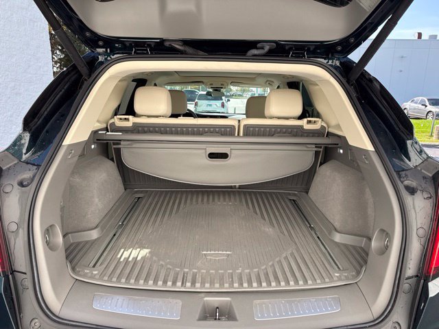 Used 2024 Cadillac XT5 Premium Luxury AWD/4WD image 7