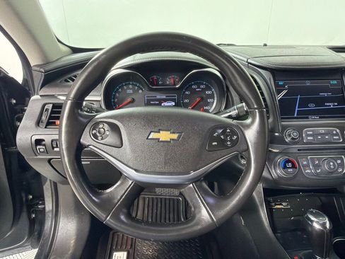Used 2018 Chevrolet Impala Premier FWD image 13