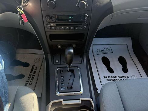 Used 2008 Chrysler Pacifica LX image 22