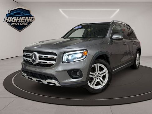 Used 2020 Mercedes-Benz GLB 250 4MATIC w/ Premium Package image 2