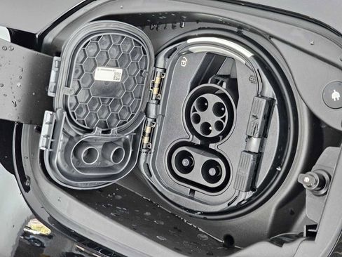 New 2026 Mercedes-Benz E 53 AMG 4MATIC Sedan image 15