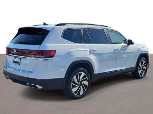 Certified 2024 Volkswagen Atlas SE FWD image 4
