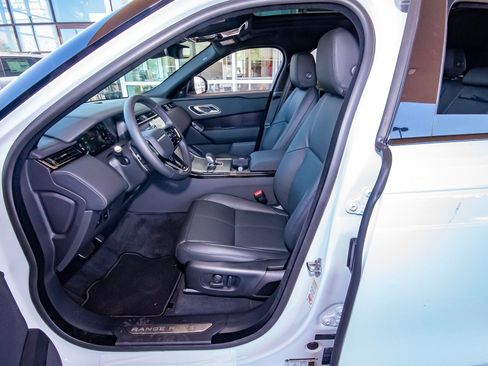 New 2026 Land Rover Range Rover Velar Dynamic SE image 33