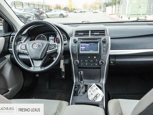 Used 2017 Toyota Camry SE image 14