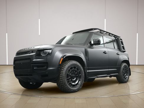 New 2026 Land Rover Defender 110 AWD/4WD image 25