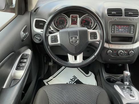 Used 2019 Dodge Journey SE w/ Connectivity Group FWD image 13