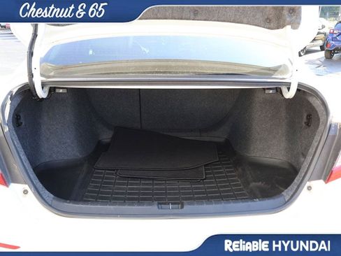 Used 2019 Honda Accord Touring image 14