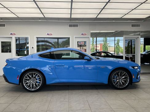 Used 2024 Ford Mustang GT Premium RWD image 4