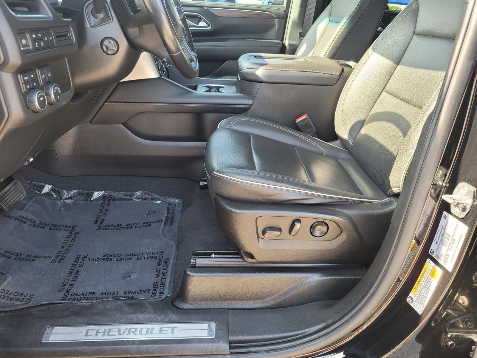 Used 2022 Chevrolet Suburban Premier AWD/4WD image 19