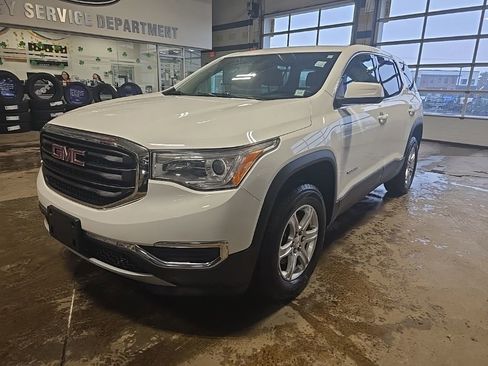 Used 2018 GMC Acadia SLE image 1