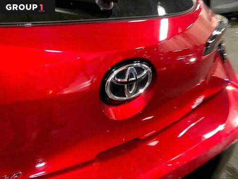 Used 2025 Toyota Corolla SE image 30