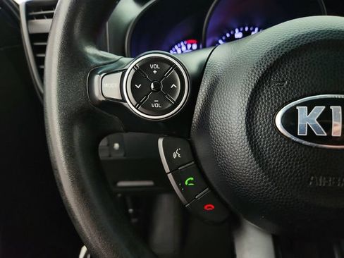 Used 2015 Kia Soul + FWD image 14