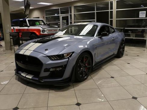 Used 2022 Ford Mustang Shelby GT500 w/ Carbon Fiber Track Pack image 3